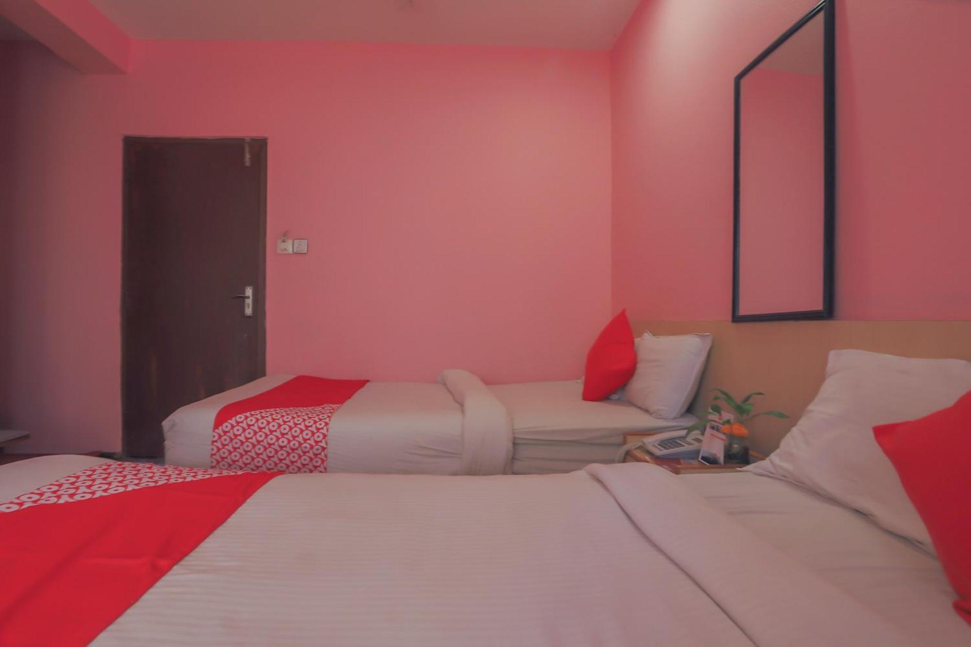 Oyo 789 Hotel Shivam Plaza กาฐมาณฑุ ภายนอก รูปภาพ